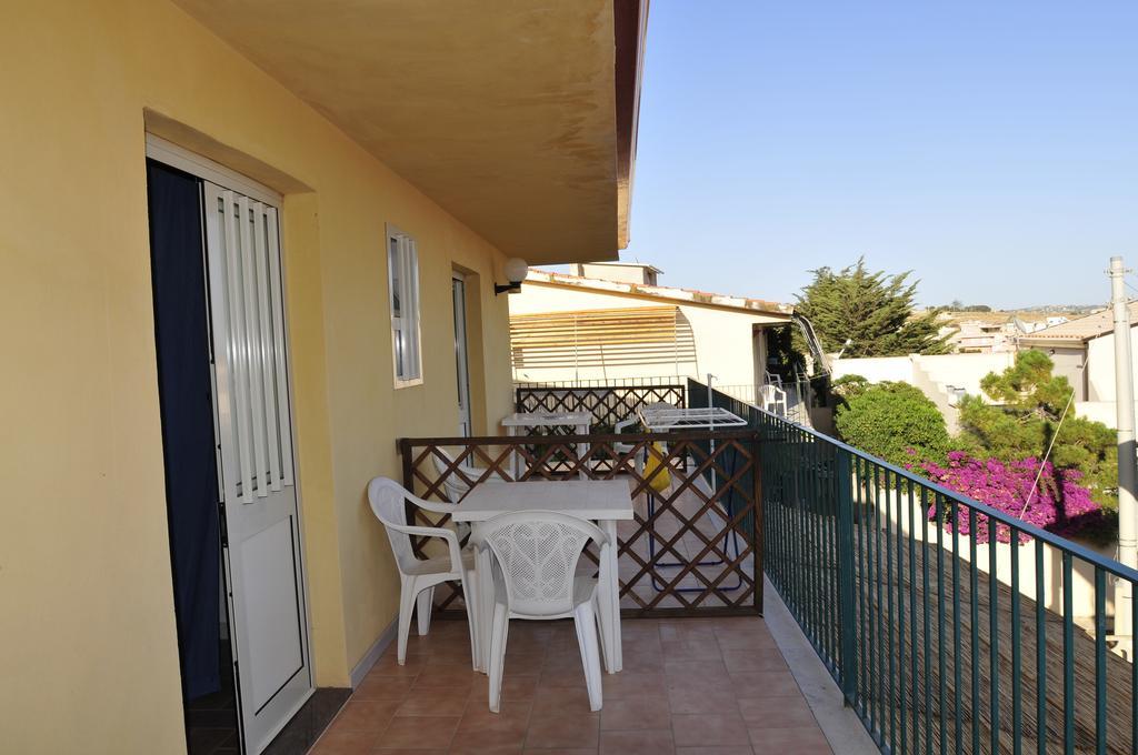 Solemare Residence Donnalucata  Szoba fotó