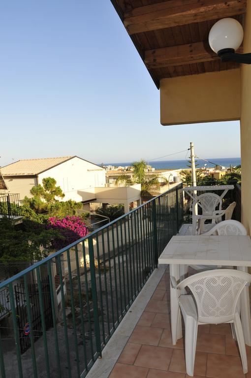 Solemare Residence Donnalucata  Szoba fotó